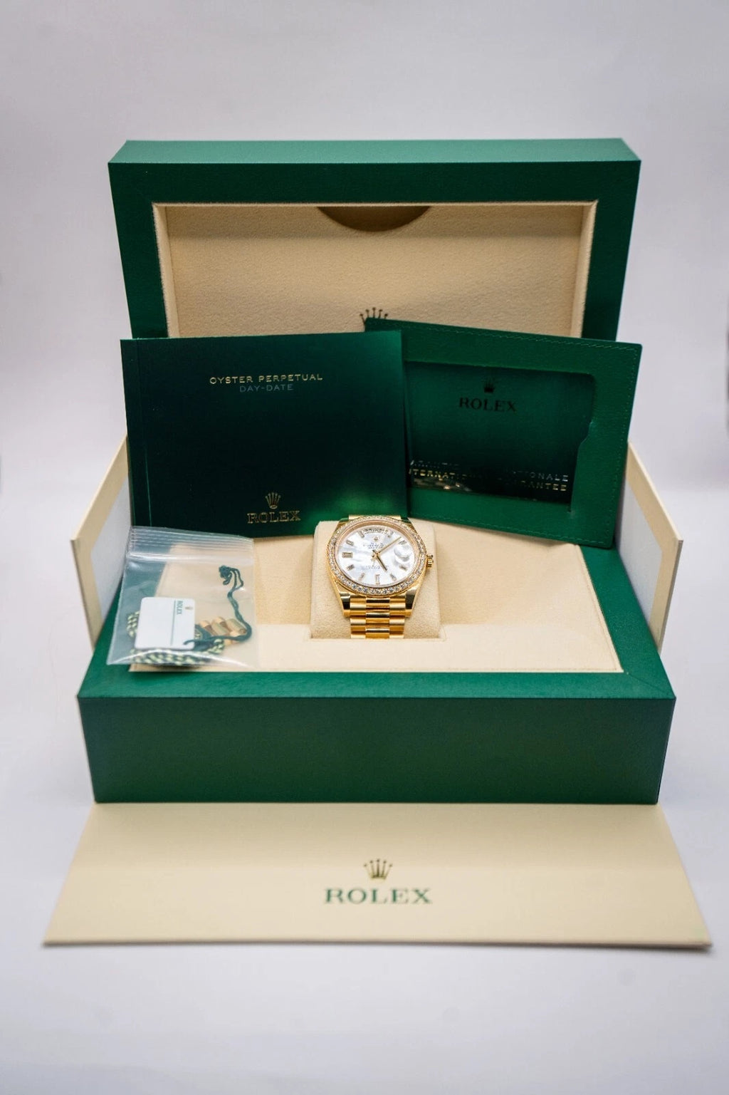 【1:1 Super Clone】 Day-Date 40mm White Mother-of-Pearl Dial President Watch 228348RBR-0046