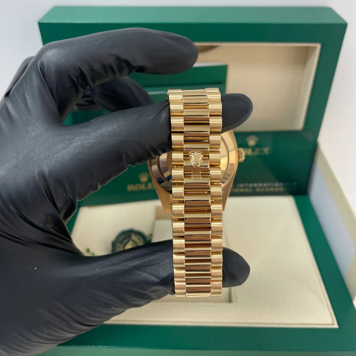 【1:1 Super Clone】 Day-Date 40mm Champaign Dial and Diamond Bezel Yellow Gold President Bracelet 228348RBR-0008
