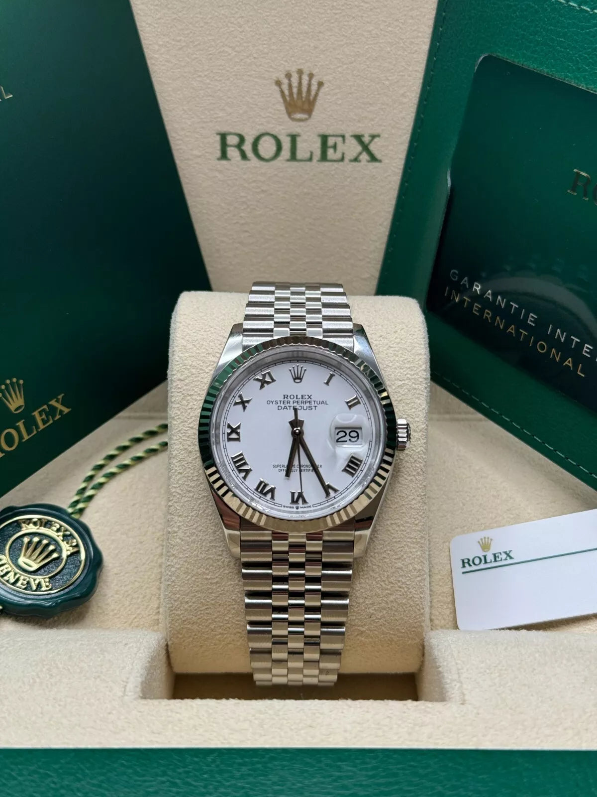 【1:1 Super Clone】 Datejust 41mm Smooth Bezel White Roman Dial Jubilee - 126300