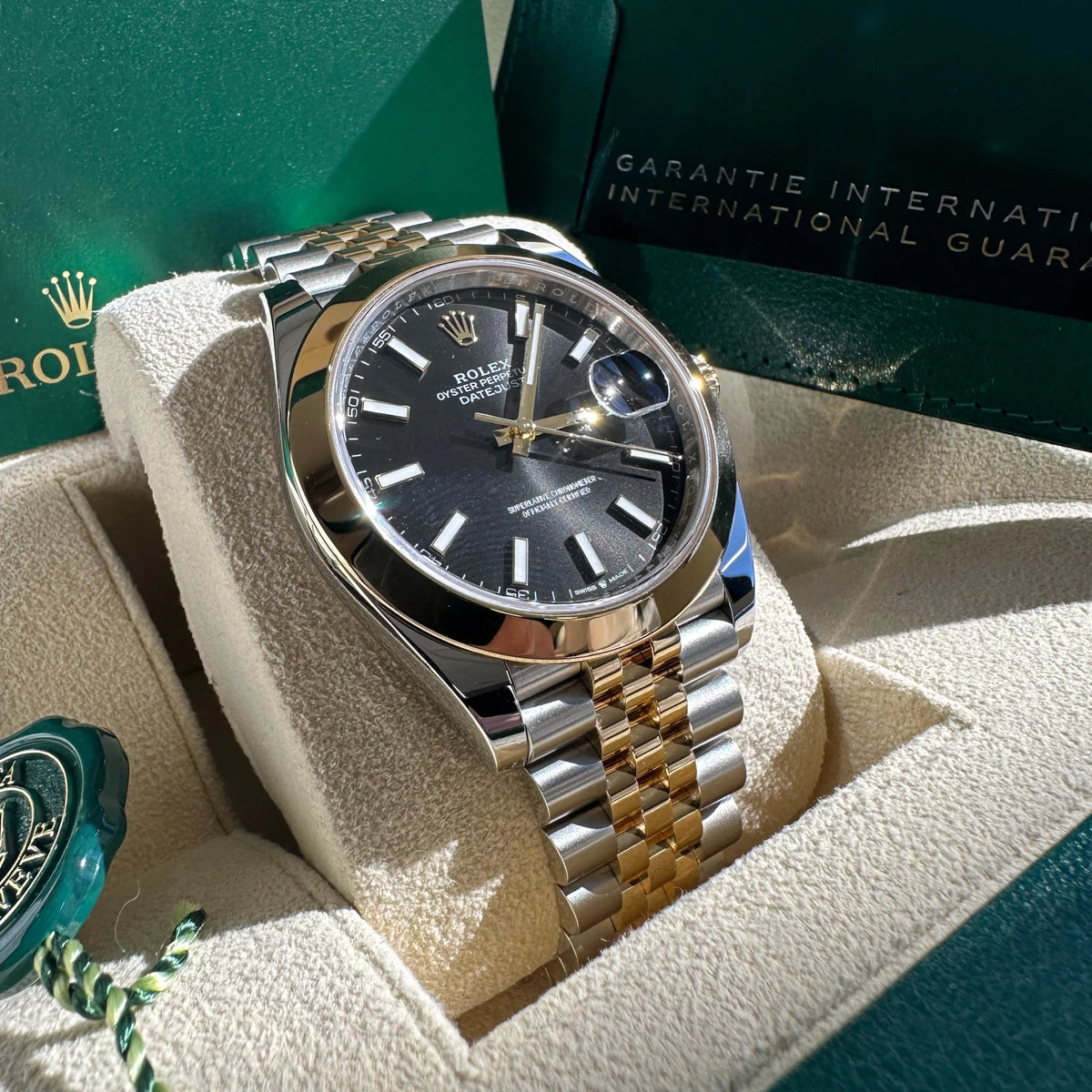 【1:1 Super Clone】 Datejust 41mm 126303 Black Index Jubilee 41mm Steel and Yellow Gold Mens Watch