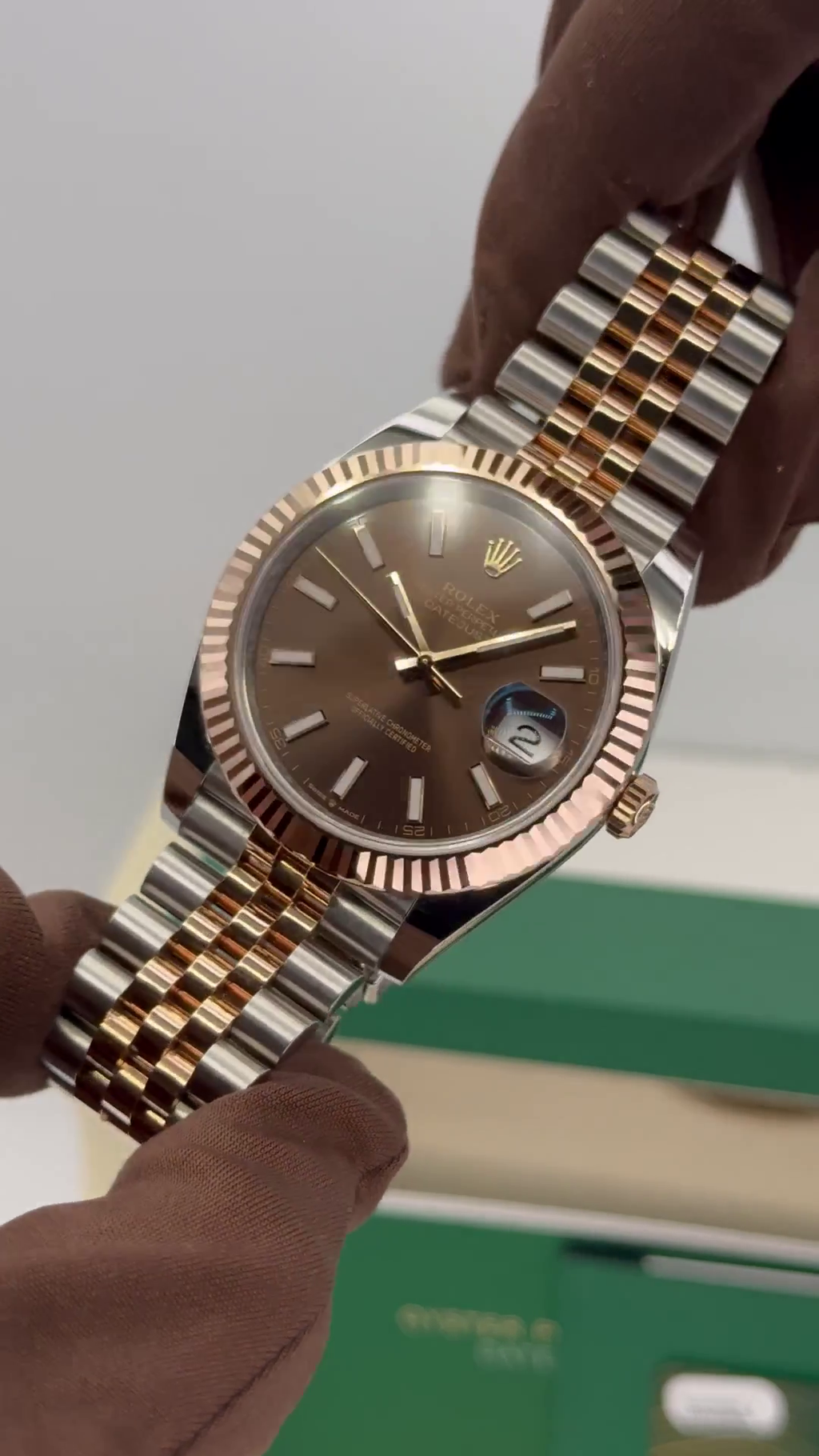 【1:1 Super Clone】 Datejust 41mm 126331 Chocolate Index Jubilee Steel and Everose Gold Watch
