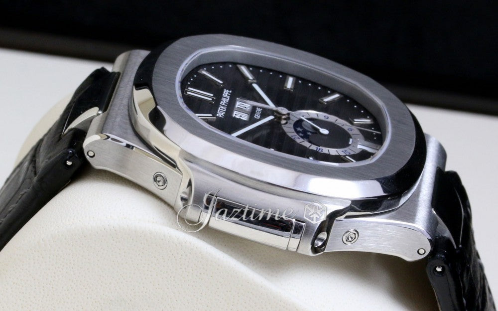 Patek Philippe Nautilus, 40.5mm, Stainless Steel, Black Dial, 5726A-001
