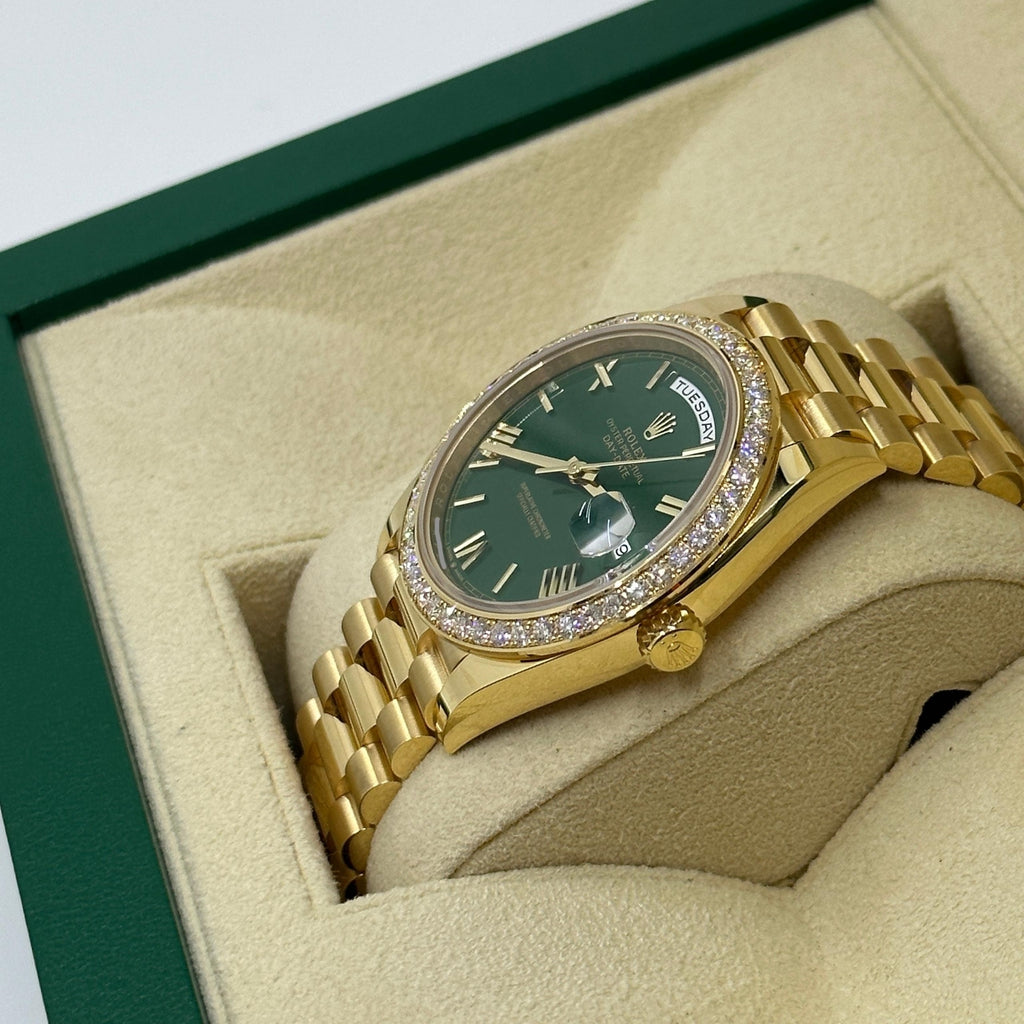【1:1 Super Clone】  Day-Date "President" 40mm Yellow Gold Green Roman Dial Diamond Bezel - 228348rbr