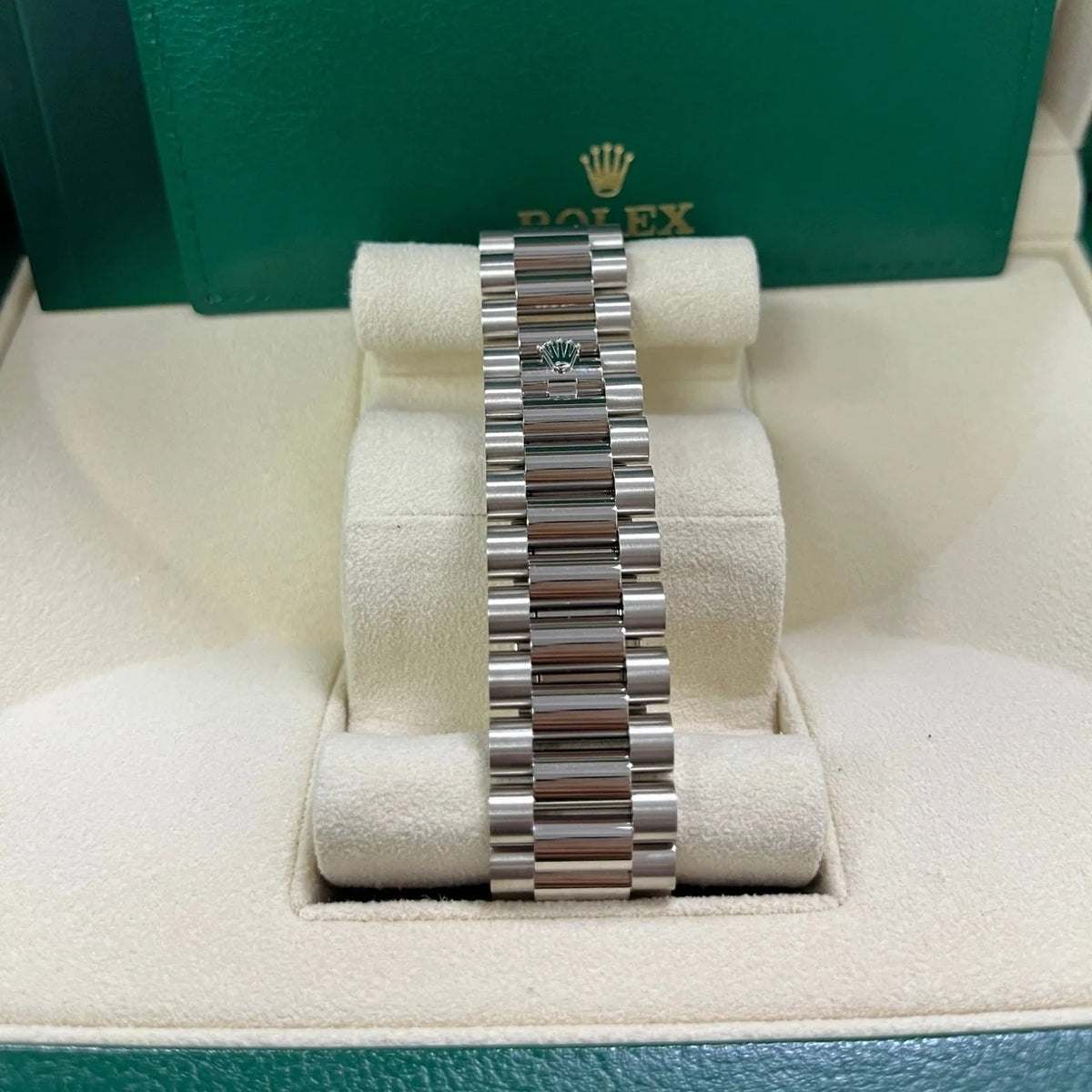 【1:1 Super Clone】  Day-Date 228236-0026 Mother Of Pearl Diamonds Dial