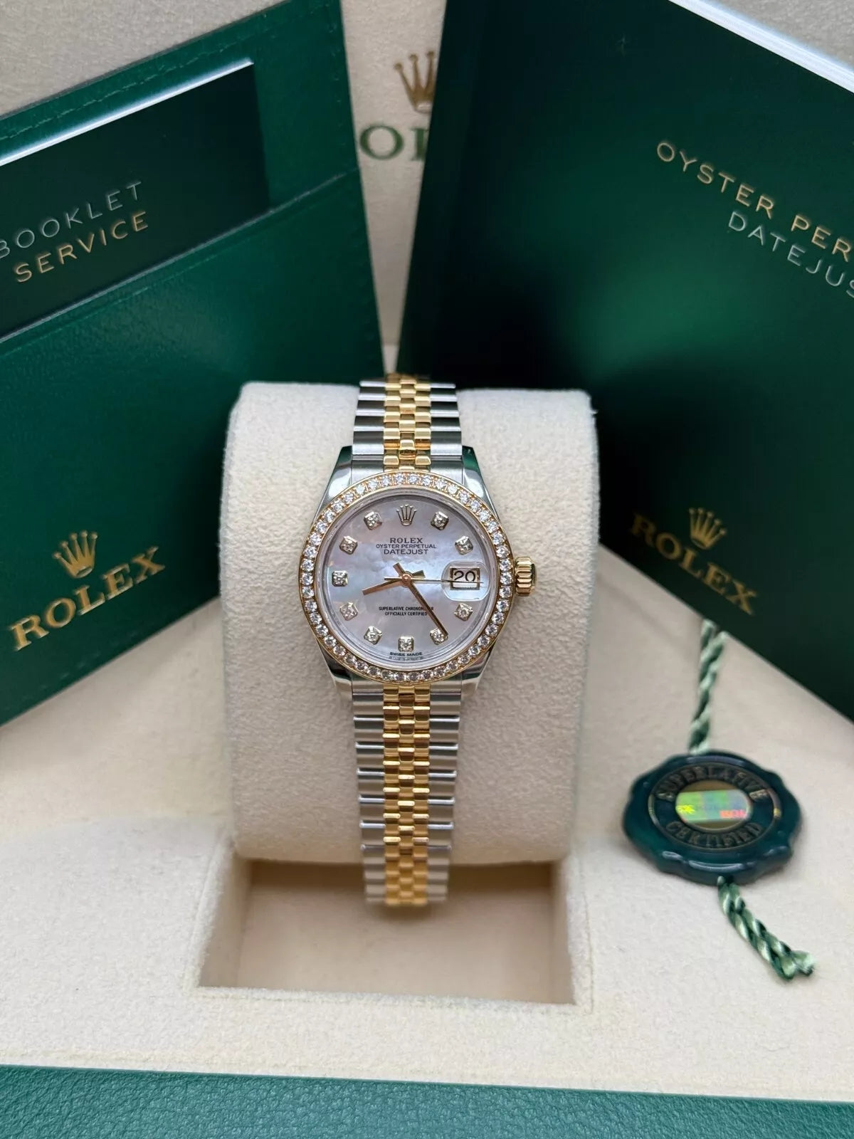 【1:1 Super Clone】 Lady-Datejust 28mm 279383RBR Mother-of-Pearl Dial Yellow Rolesor Oyster Bracelet