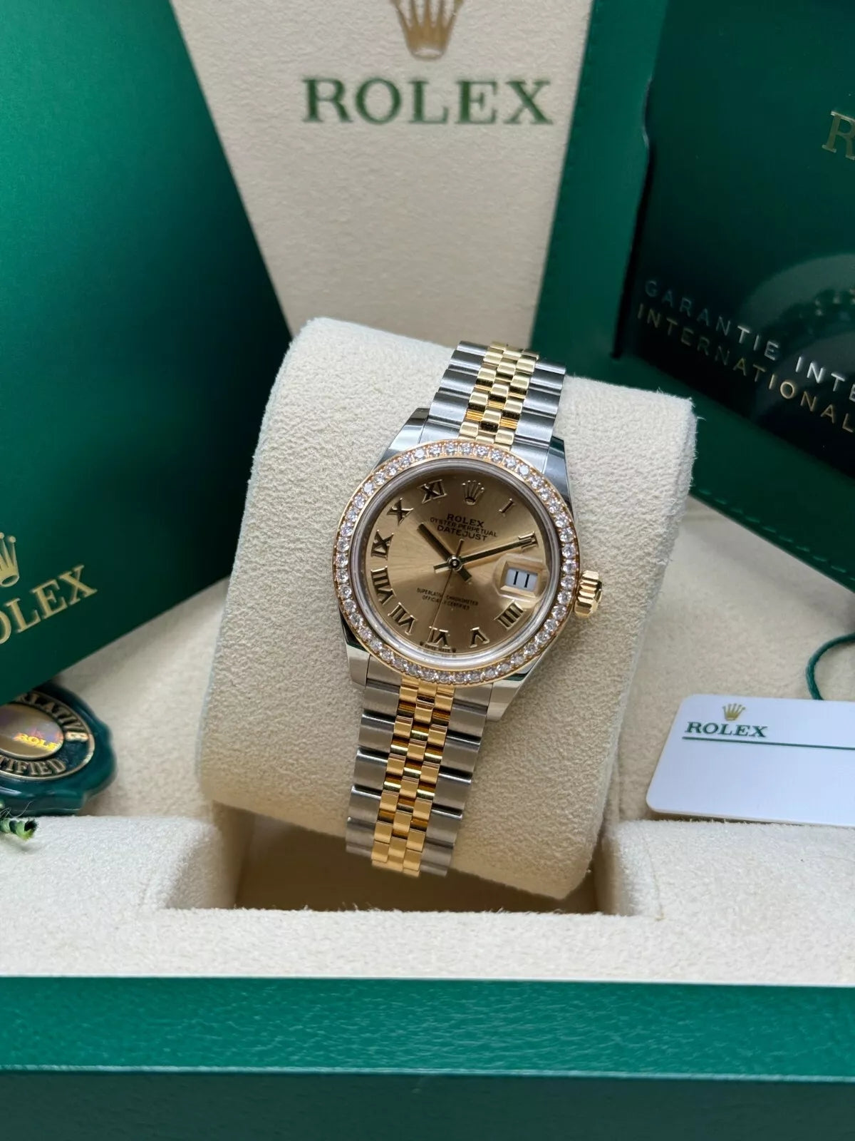 【1:1 Super Clone】 Lady-Datejust 28mm 279383RBR Champagne Roman Dial Yellow Rolesor Oyster Bracelet