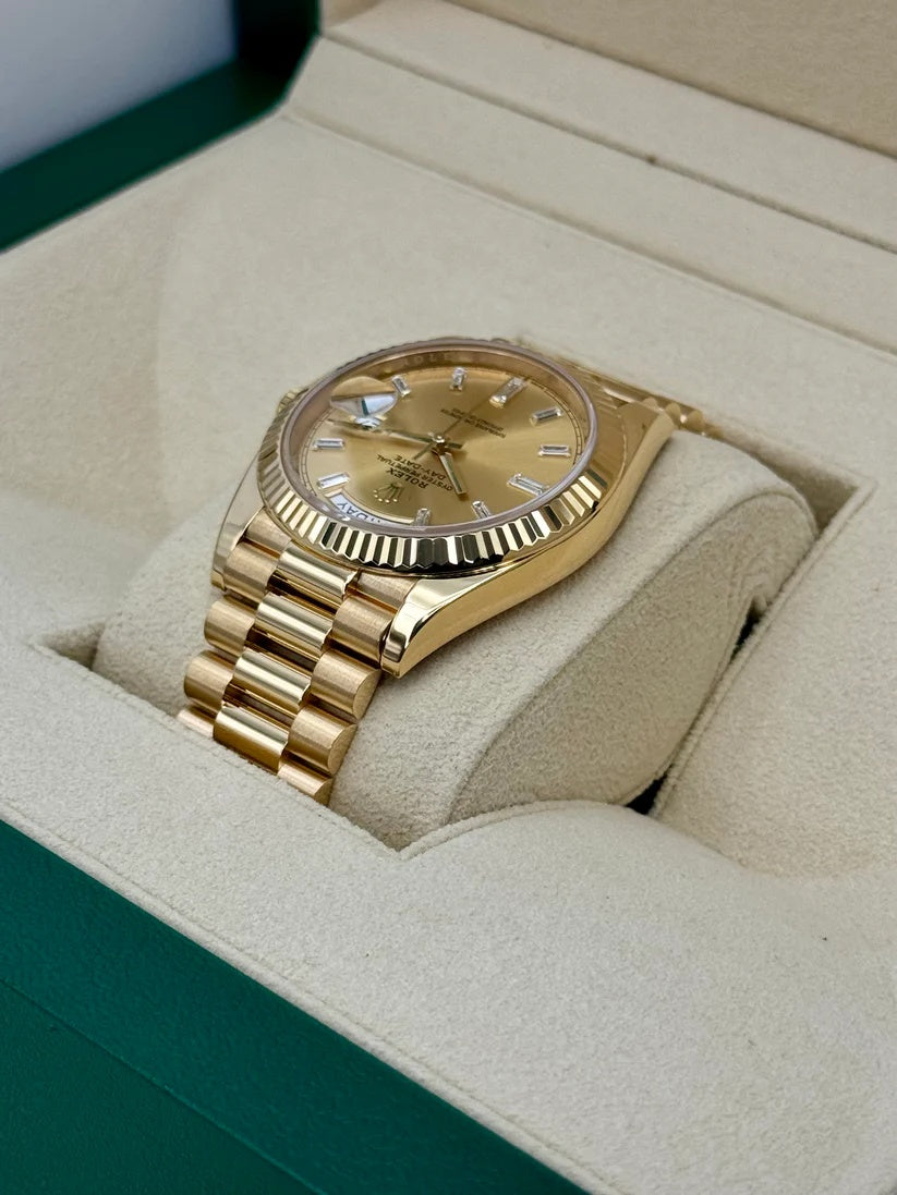 【1:1 Super Clone】  Day-Date "President" 40mm Yellow Gold Champagne Diamond Baguette Dial - 228238