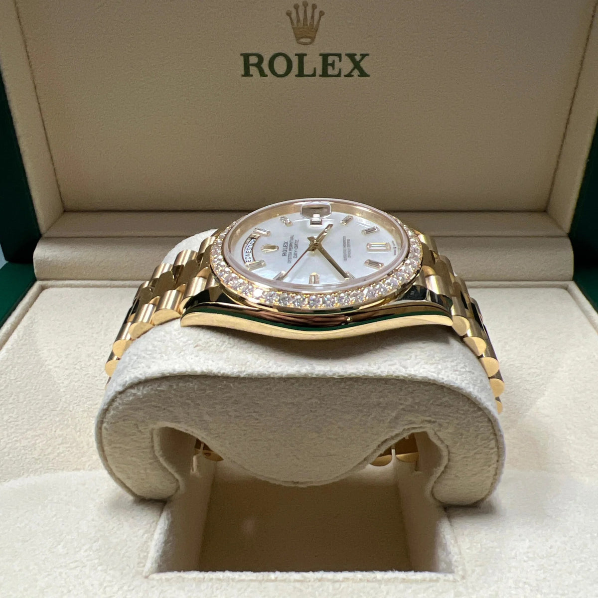 【1:1 Super Clone】 Day-Date 40mm White Mother-of-Pearl Dial President Watch 228348RBR-0046