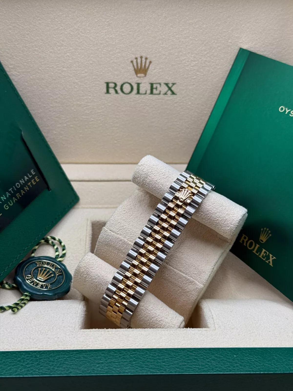 【1:1 Super Clone】 Datejust m278243-0023/0024 31mm Black Mother-of-Pearl Dial Yellow Rolesor Oyster Watch