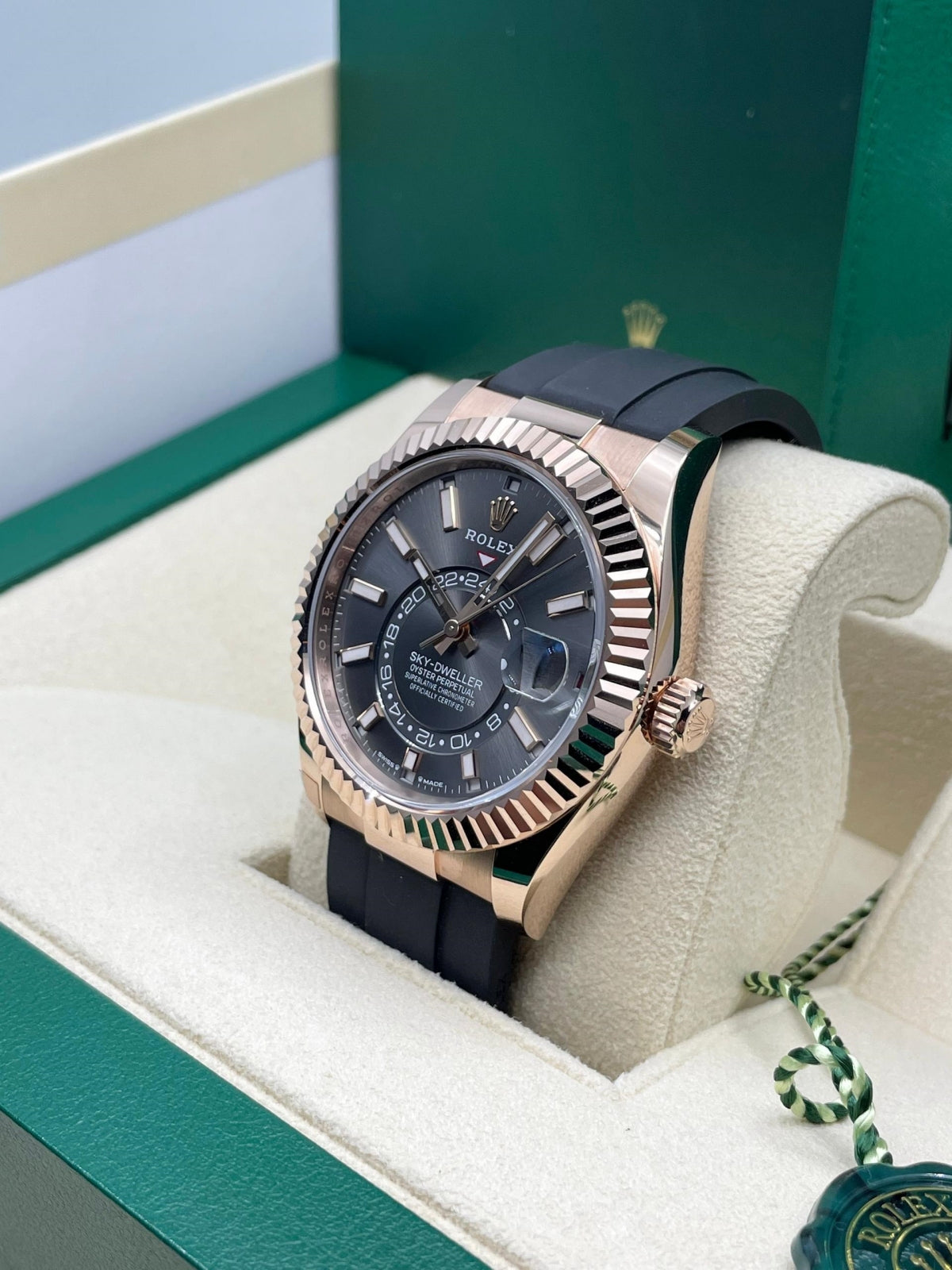 【1:1 Super Clone】  Sky-Dweller 42mm Rose Gold Slate Dial Oysterflex - 336235