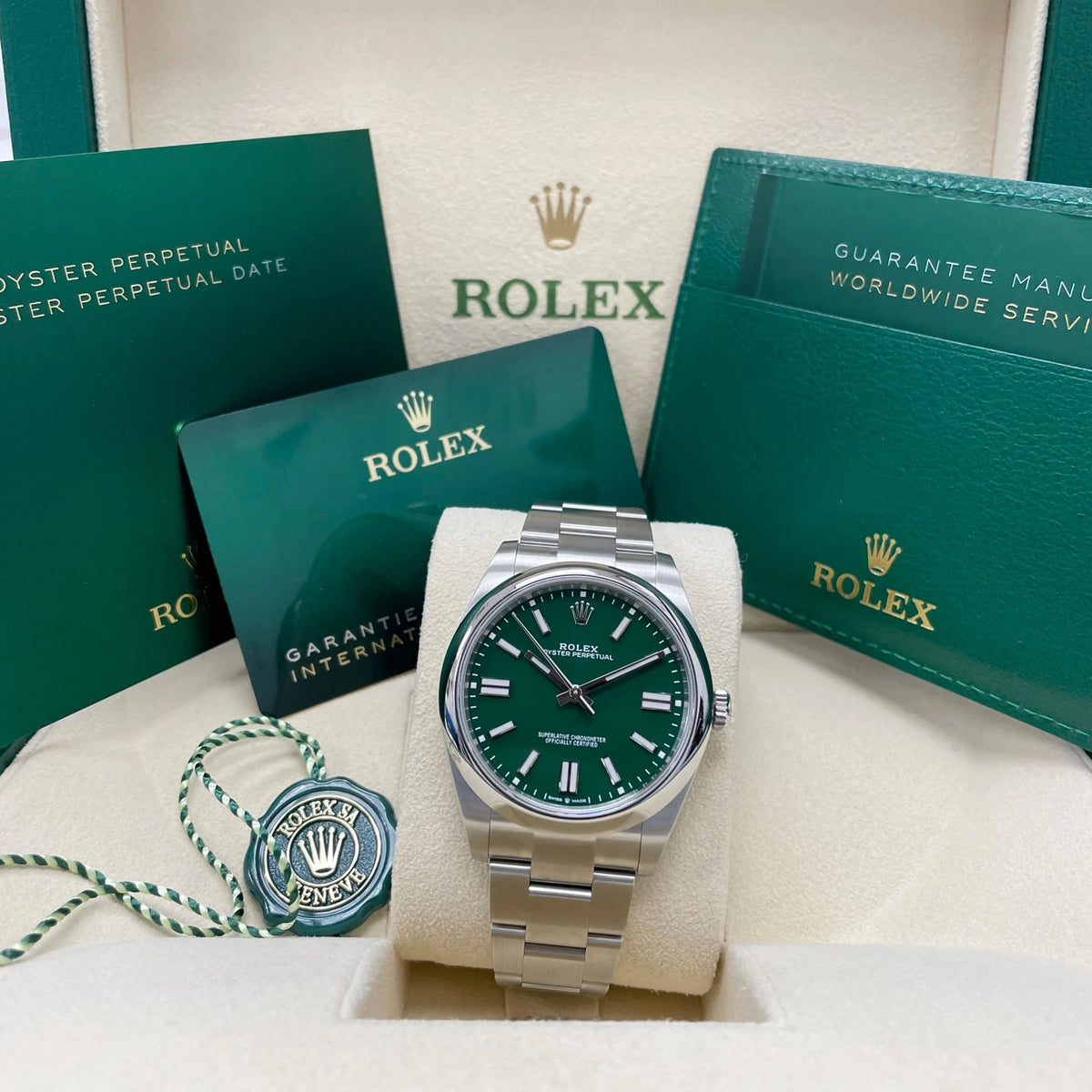 【1:1 Super Clone】 Oyster Perpetual 41mm 124300-0005 Green Index Dial & Smooth Bezel Oyster Bracelet Men’s Watch
