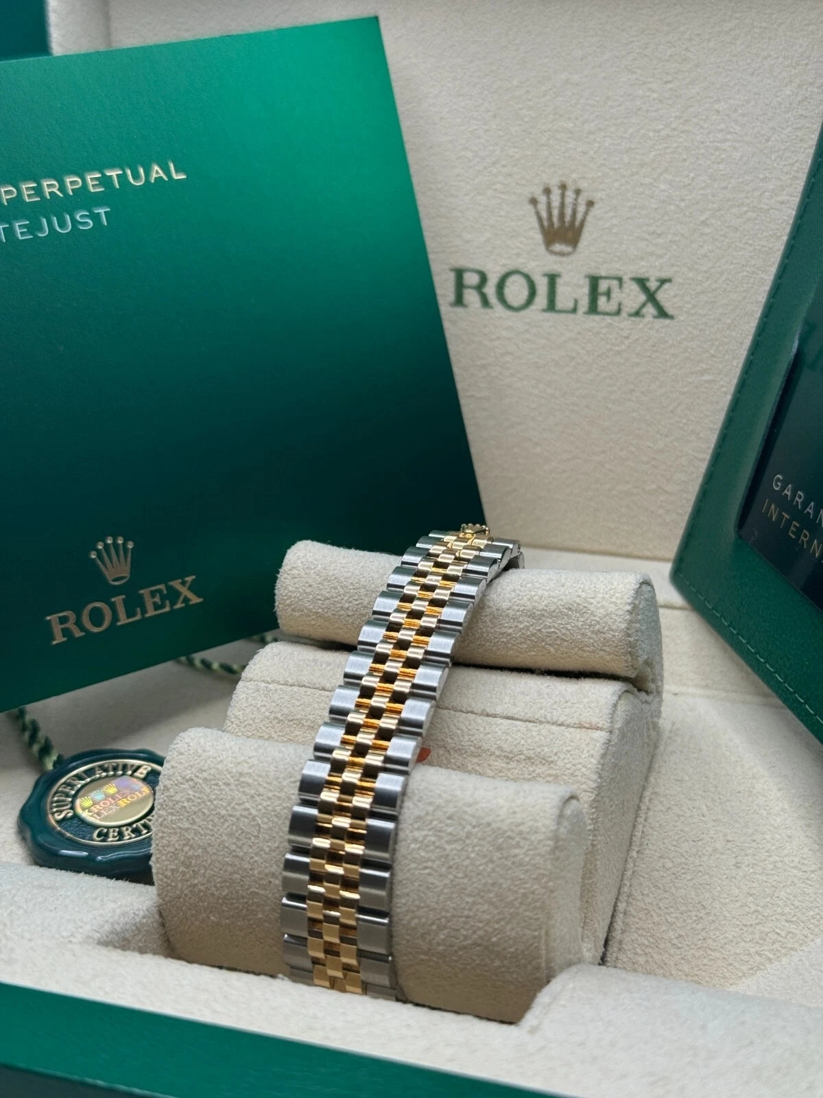 【1:1 Super Clone】 Lady-Datejust 28mm 279383RBR Champagne Dial Yellow Rolesor Oyster Bracelet