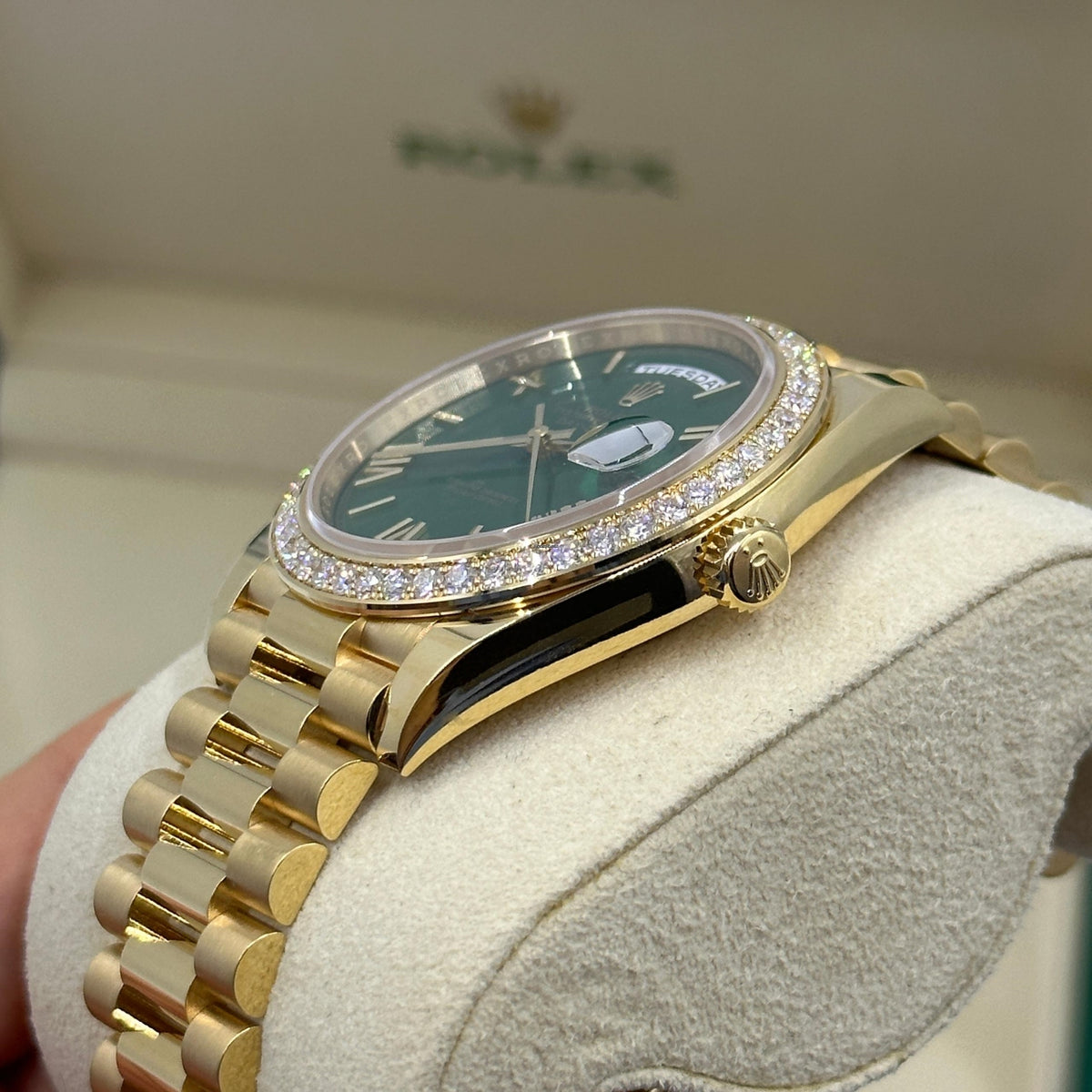 【1:1 Super Clone】  Day-Date "President" 40mm Yellow Gold Green Roman Dial Diamond Bezel - 228348rbr