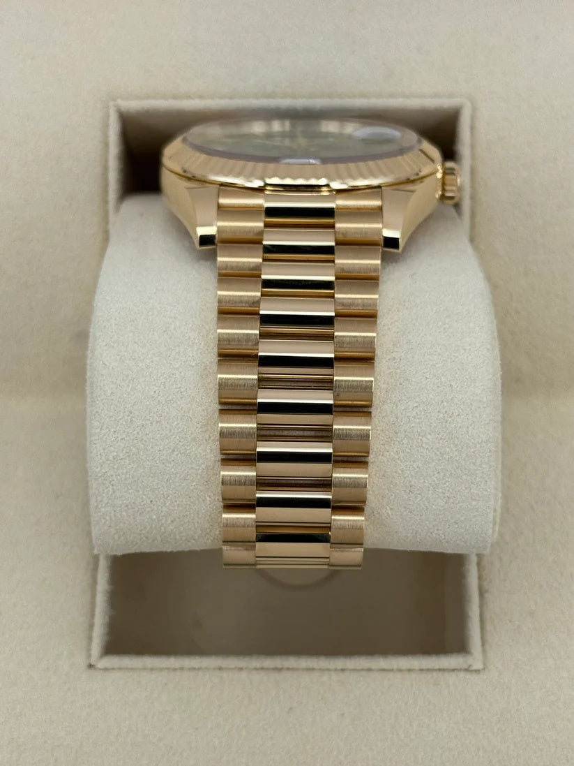 【1:1 Super Clone】 Day-Date "President" 40mm Yellow Gold Green Roman "Money" Dial - 228238