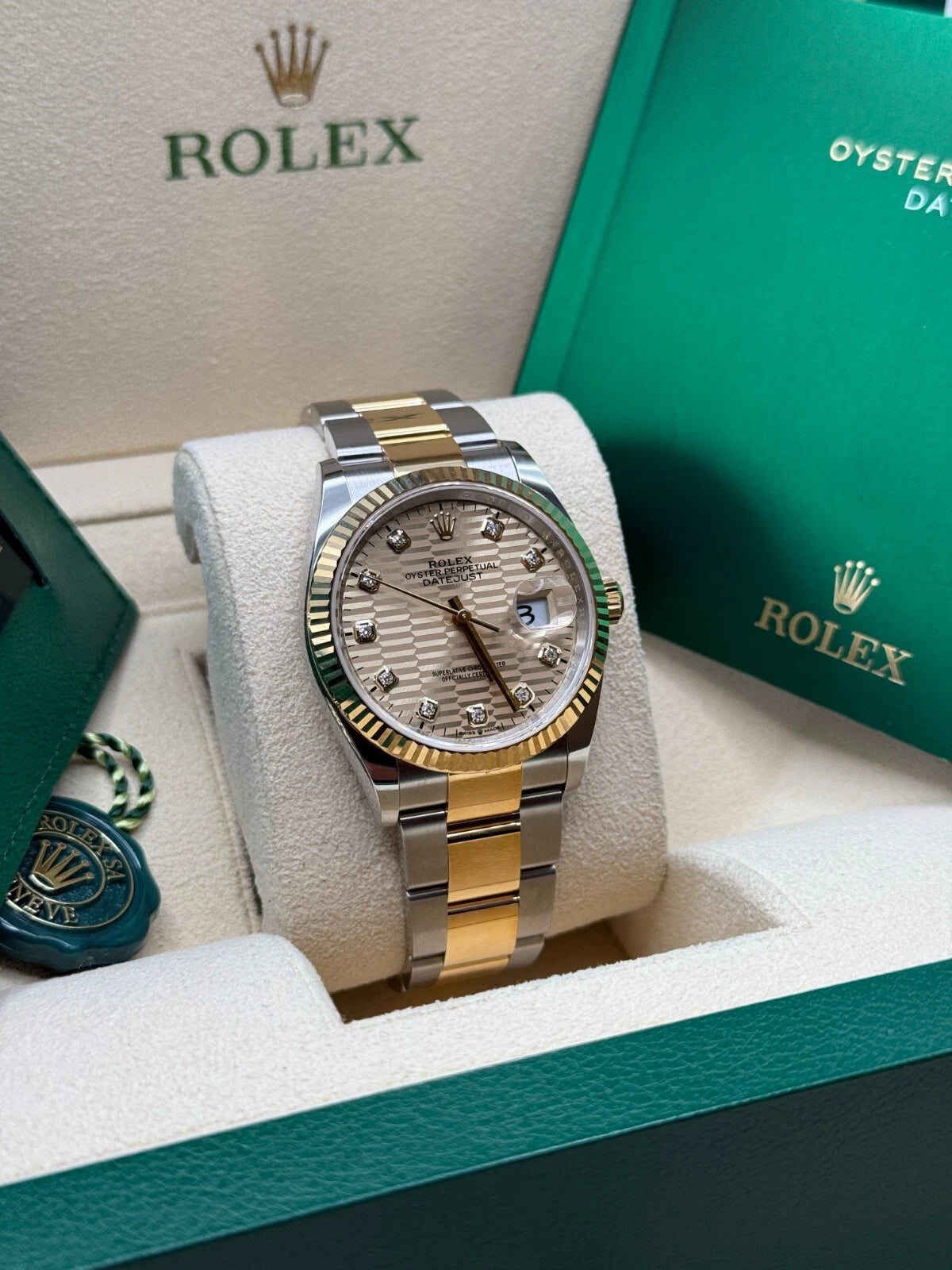 【1:1 Super Clone】  Datejust 36mm 126233 Champagne Fluted Motif Diamond Dial Jubilee Bracelet