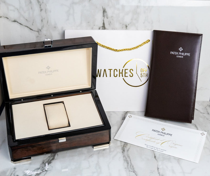 Patek Philippe Nautilus, 40.5mm, Stainless Steel, Black Dial, 5726A-001