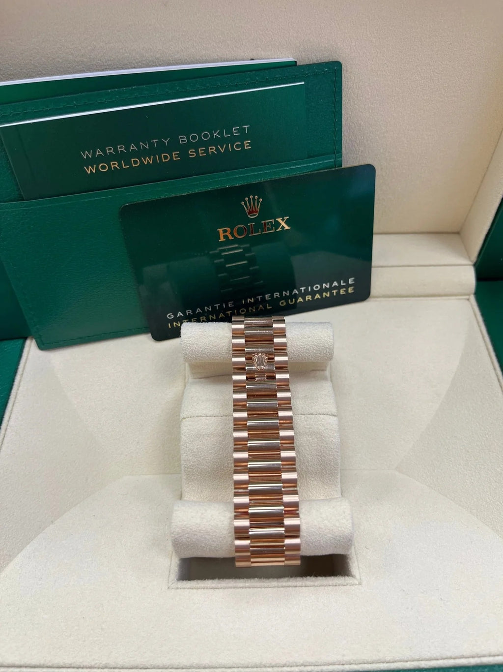 【1:1 Super Clone】  Day-Date 40mm Chocolate Baguette Diamond Dial Diamond Bezel Dial Watch 228345RBR