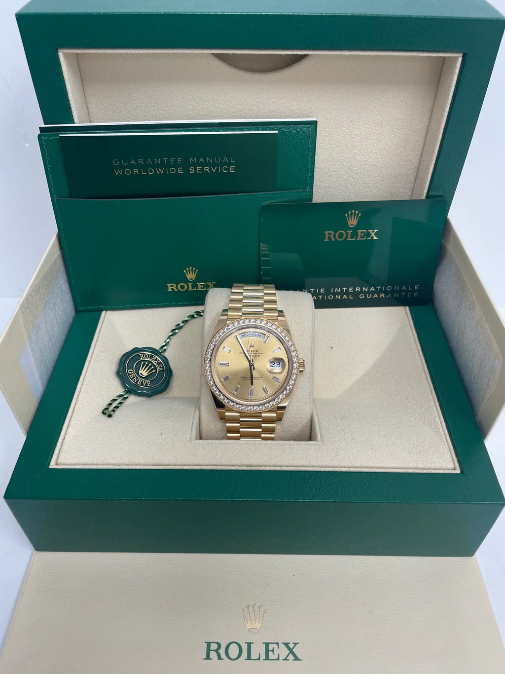 【1:1 Super Clone】 Day-Date 40mm Champagne Diamond Dial and Bezel Yellow Gold President Bracelet 228348RBR-0002