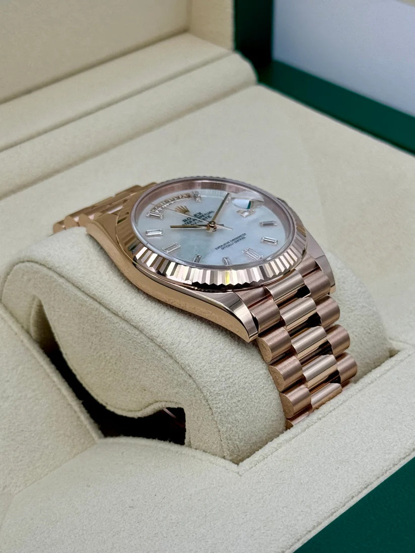 【1:1 Super Clone】 Day-Date "President" 40mm Everose Gold Mother of Pearl Diamond Baguette Dial - 228235
