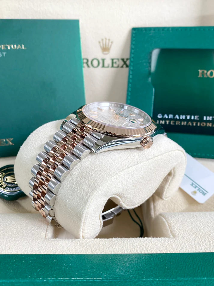 【1:1 Super Clone】 Datejust 41mm 126331 Silver Fluted Motif Dial Two Tone Stainless Steel & 18K Rose Gold Jubilee Bracelet Men's Watch