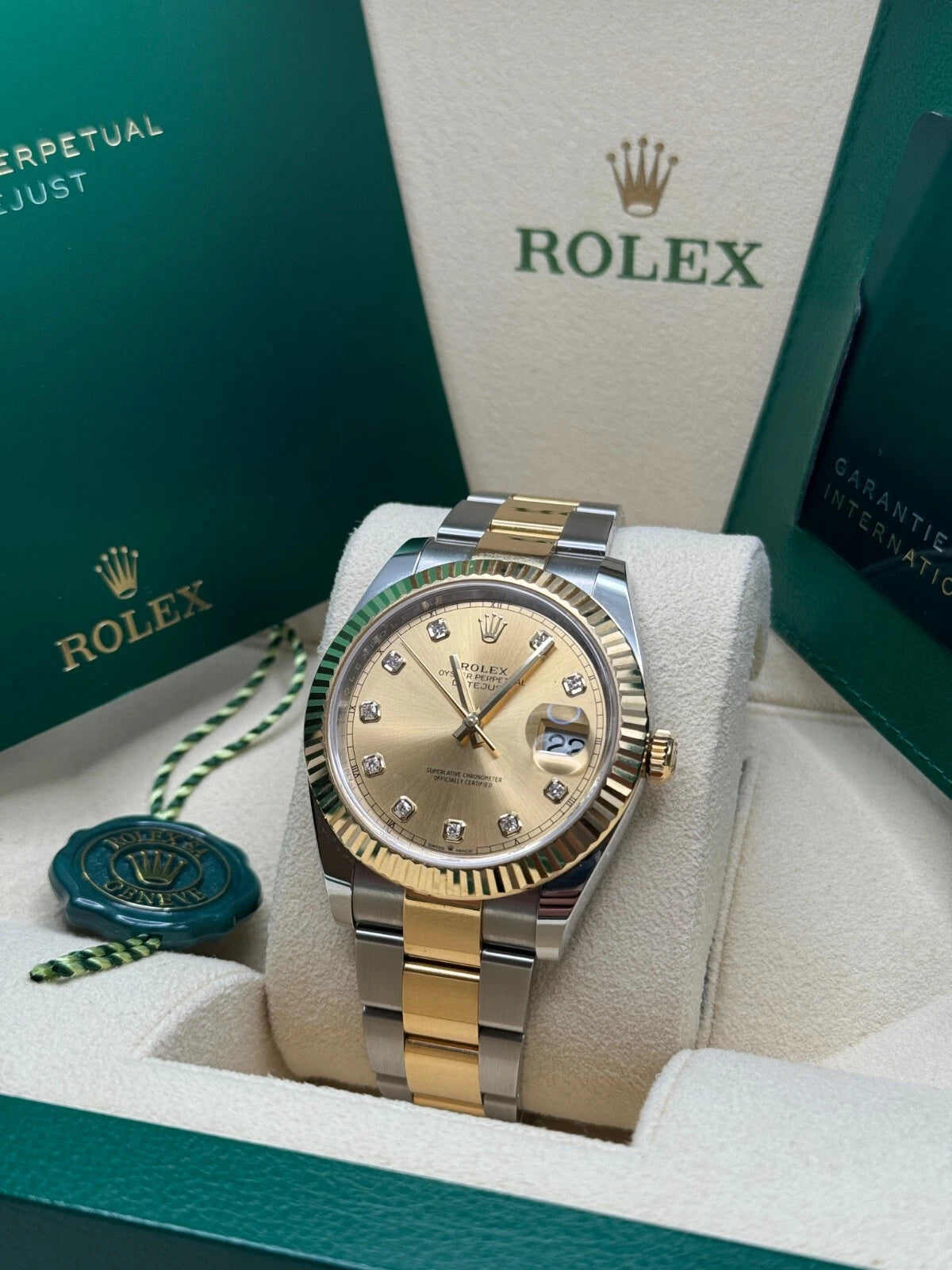 【1:1 Super Clone】  Datejust 41mm Two-Tone Yellow Gold Fluted Bezel Champagne Diamond Dial Oyster - 126333