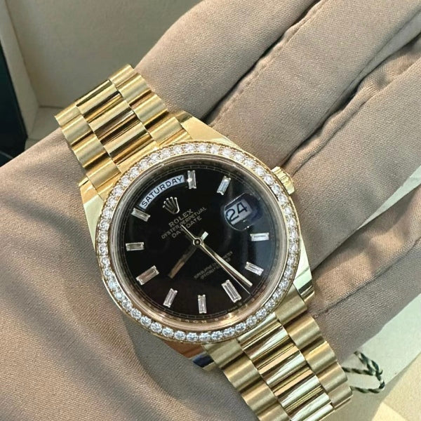 【1:1 Super Clone】 Day-Date 40mm Black Diamond Dial and Diamond Bezel Yellow Gold President Bracelet  228348RBR-0001