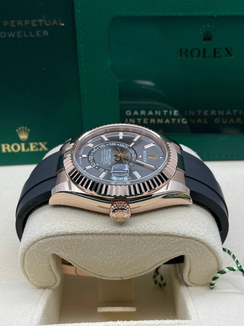 【1:1 Super Clone】  Sky-Dweller 42mm Rose Gold Slate Dial Oysterflex - 336235