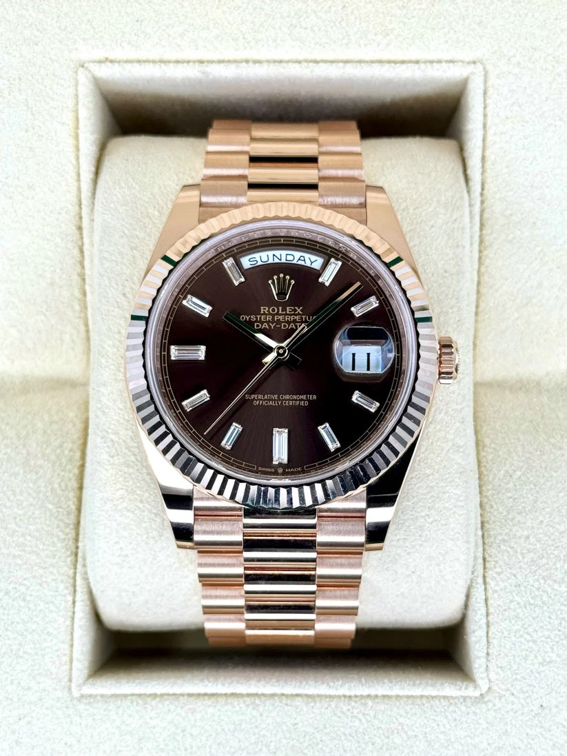 【1:1 Super Clone】  Day-Date "President" 40mm Everose Gold Chocolate Diamond Baguette Dial - 228235