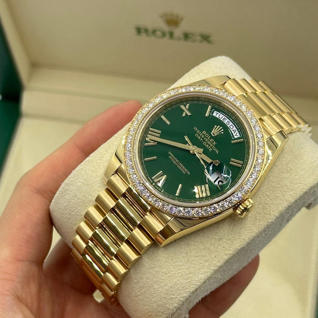 【1:1 Super Clone】  Day-Date "President" 40mm Yellow Gold Green Roman Dial Diamond Bezel - 228348rbr