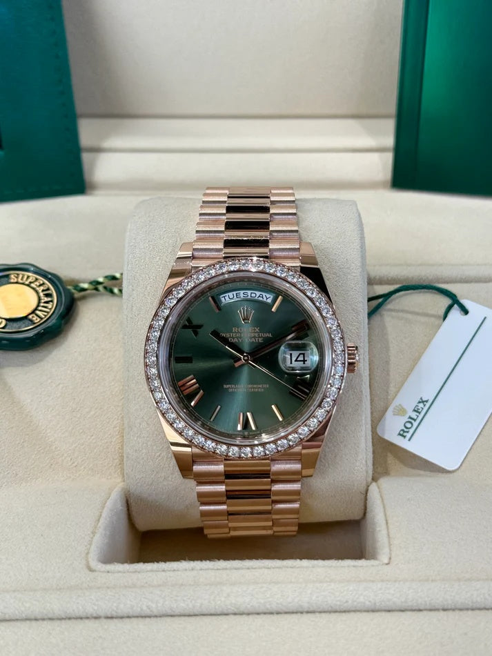 【1:1 Super Clone】   "President" 40mm Everose Gold Olive Green Roman Dial Diamond Bezel - 228345RBR