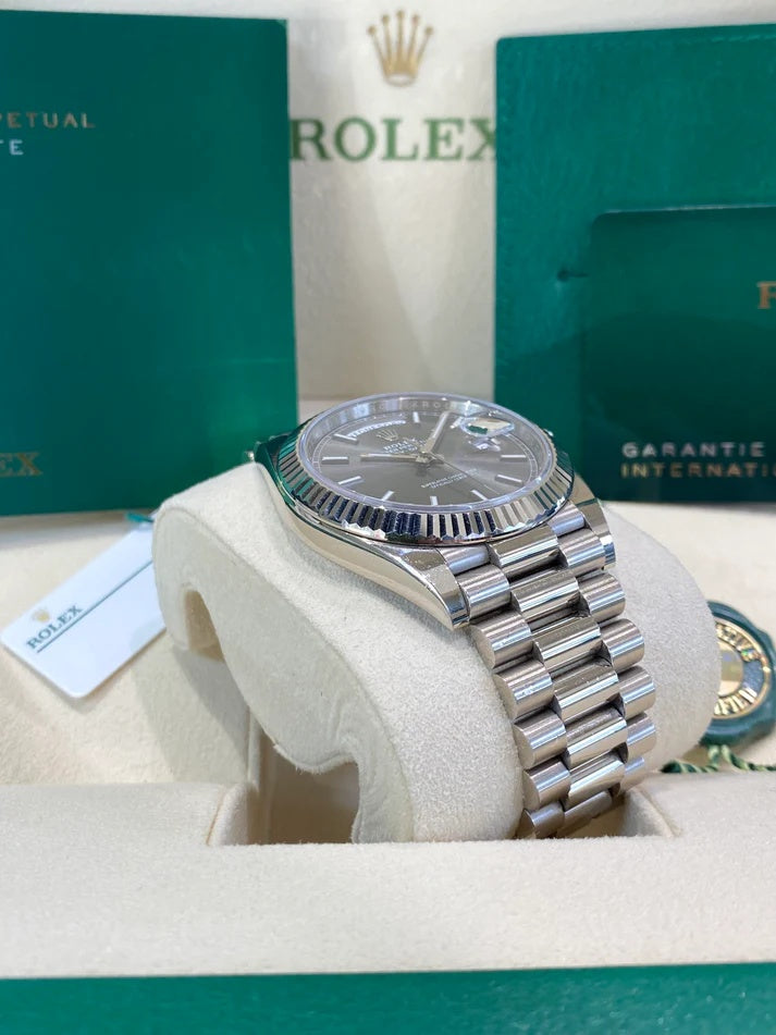【1:1 Super Clone】  Day-Date "President" 40mm White Gold Grey Rhodium Index Dial - 228239