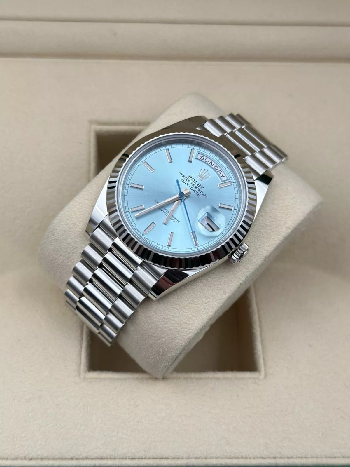 【1:1 Super Clone】  Day-Date "President" 40mm Platinum Ice Blue Index Dial - 228236