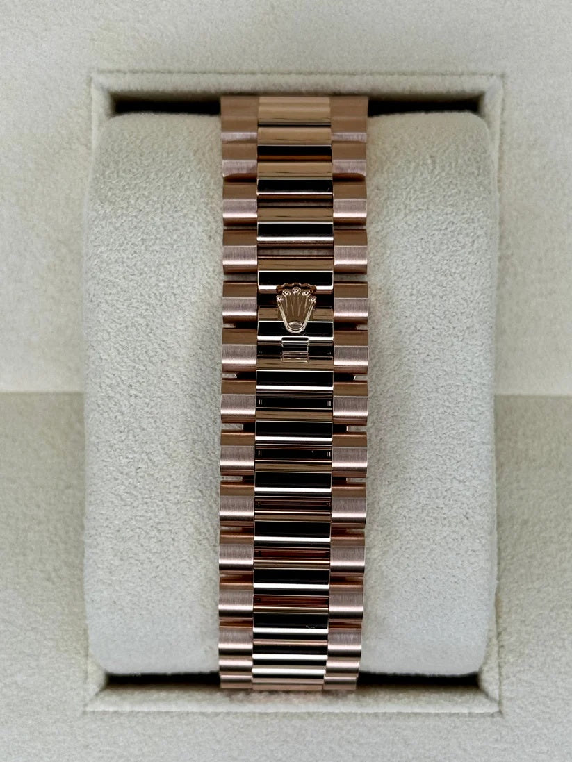 【1:1 Super Clone】 Day-Date "President" 40mm Everose Gold Mother of Pearl Diamond Baguette Dial - 228235
