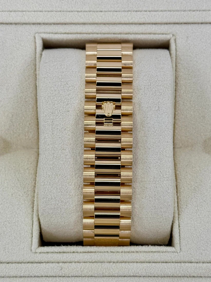 【1:1 Super Clone】 Day-Date 40mm Diamond Dial Watch 228348RBR-0037