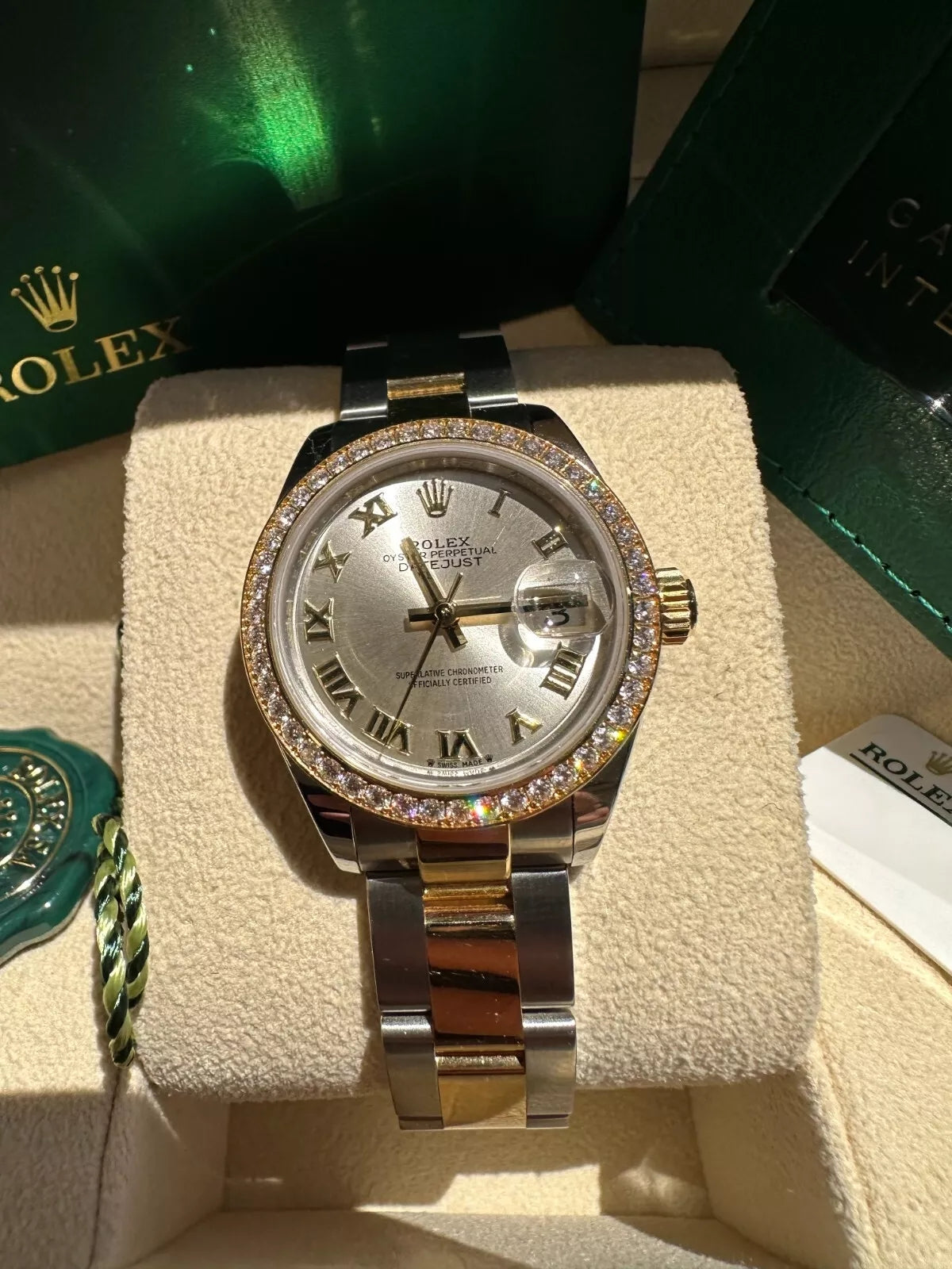 【1:1 Super Clone】 Lady-Datejust 28mm 279383RBR Silver Roman Dial Yellow Rolesor Oyster Bracelet