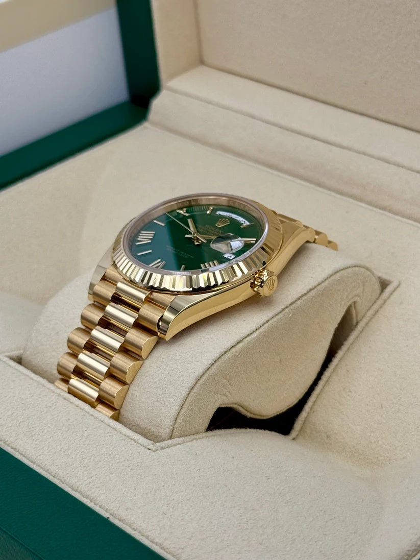 【1:1 Super Clone】 Day-Date "President" 40mm Yellow Gold Green Roman "Money" Dial - 228238