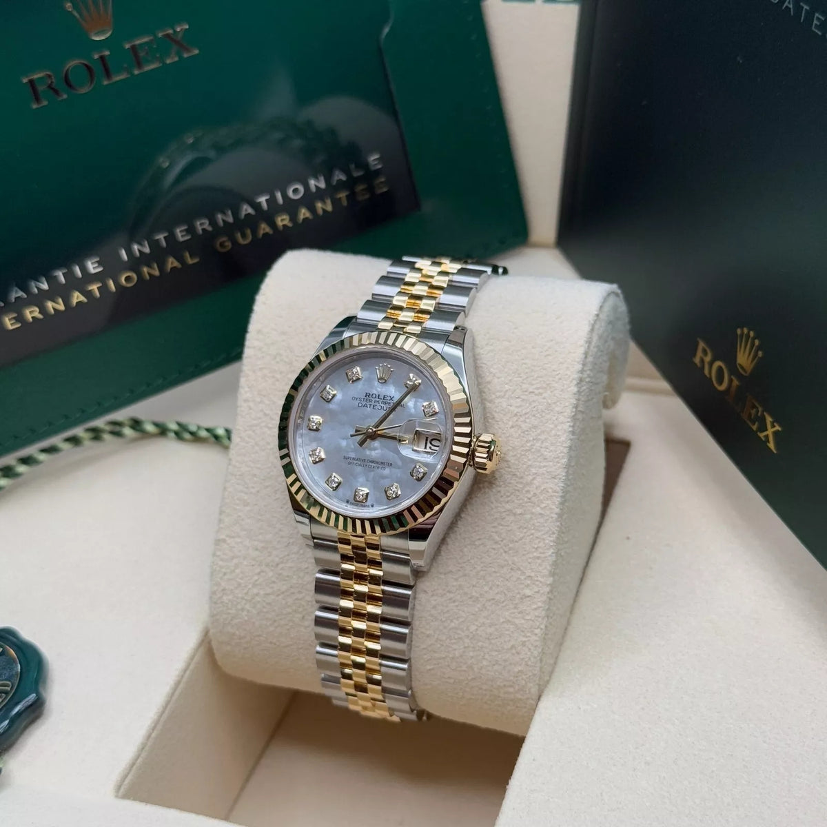 【1:1 Super Clone】 Lady-Datejust 28mm 279173 Mother of Pearl Diamond Dial Oyster Bracelet