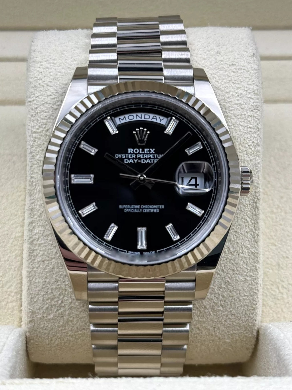 【1:1 Super Clone】  Day-Date "President" 40mm White Gold Black Diamond Baguette Dial - 228239