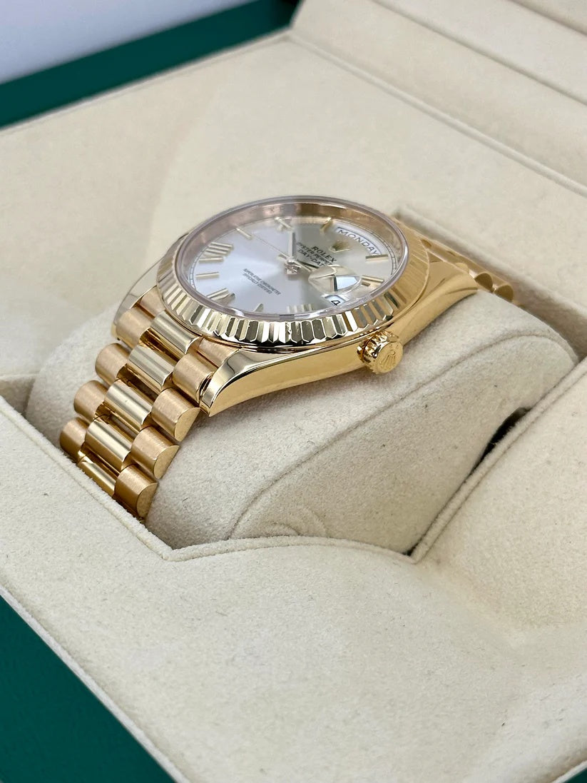 【1:1 Super Clone】  Day-Date "President" 40mm Yellow Gold Silver Roman Dial - 228238