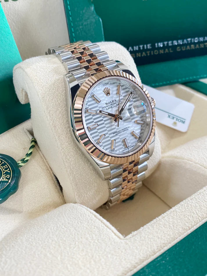 【1:1 Super Clone】 Datejust 41mm 126331 Silver Fluted Motif Dial Two Tone Stainless Steel & 18K Rose Gold Jubilee Bracelet Men's Watch