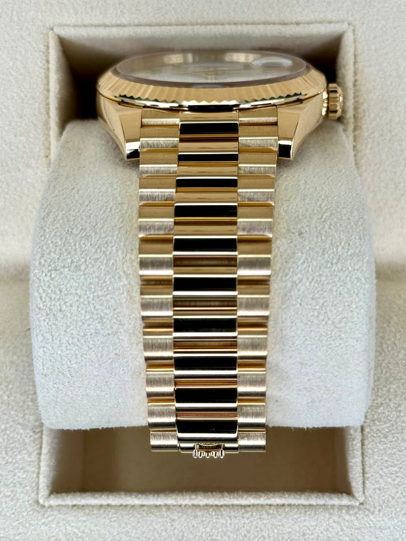 【1:1 Super Clone】 Day-Date "President" 40mm Yellow Gold White Roman Dial - 228238
