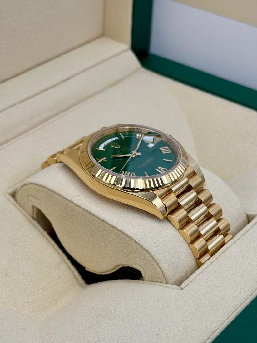 【1:1 Super Clone】 Day-Date "President" 40mm Yellow Gold Green Roman "Money" Dial - 228238