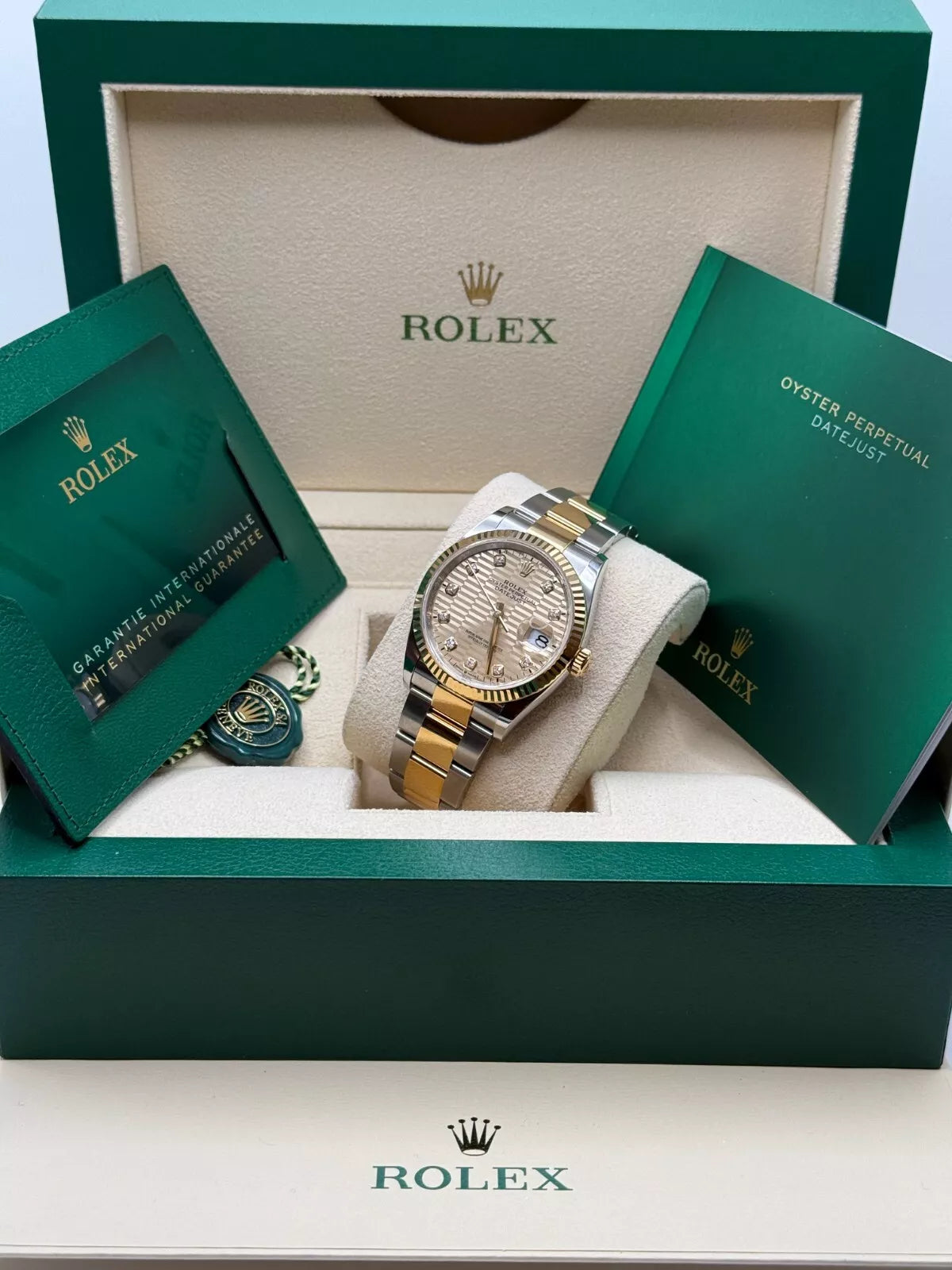 【1:1 Super Clone】  Datejust 36mm 126233 Champagne Fluted Motif Diamond Dial Jubilee Bracelet