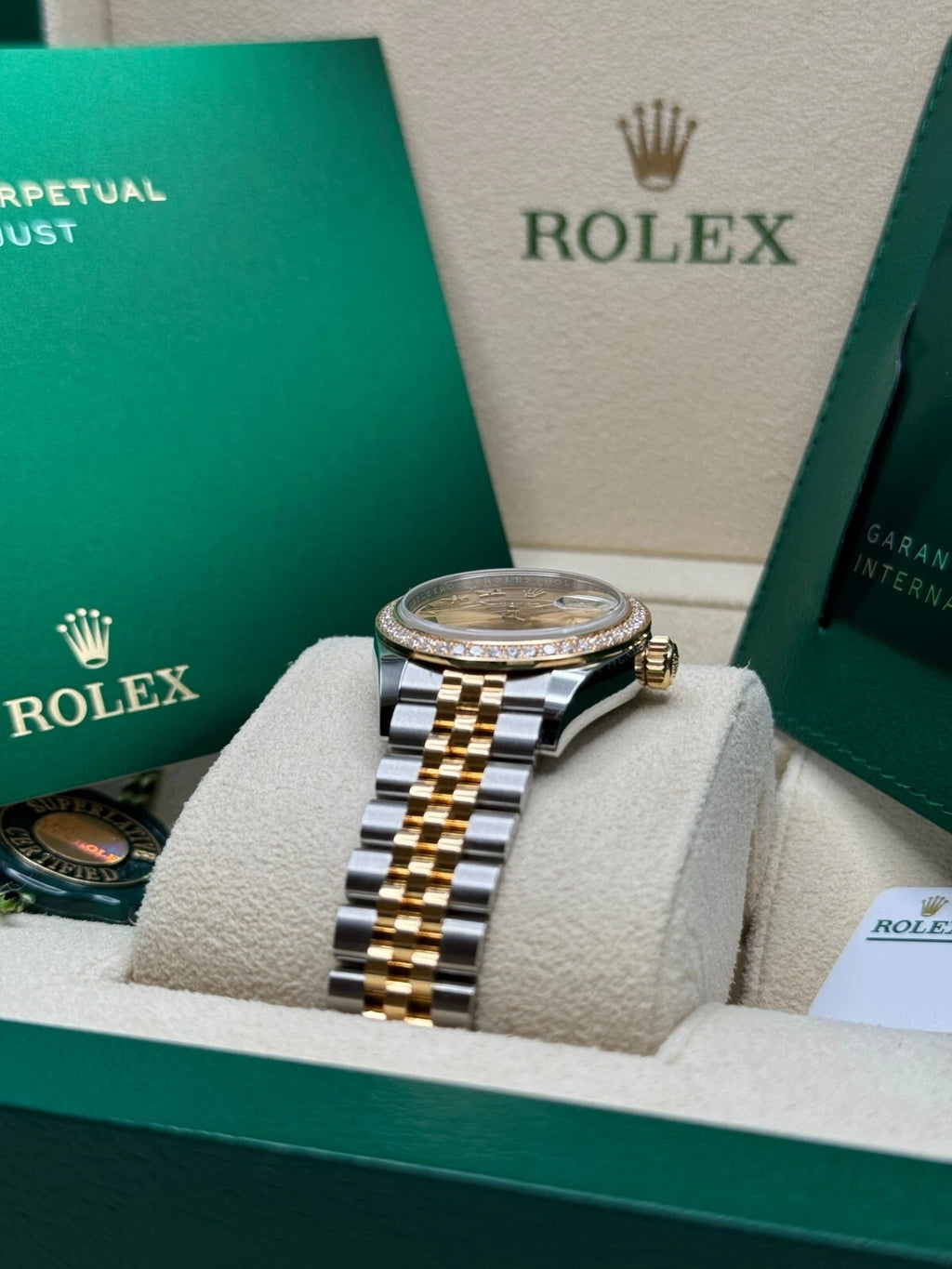【1:1 Super Clone】 Lady-Datejust 28mm 279383RBR Champagne Roman Dial Yellow Rolesor Oyster Bracelet