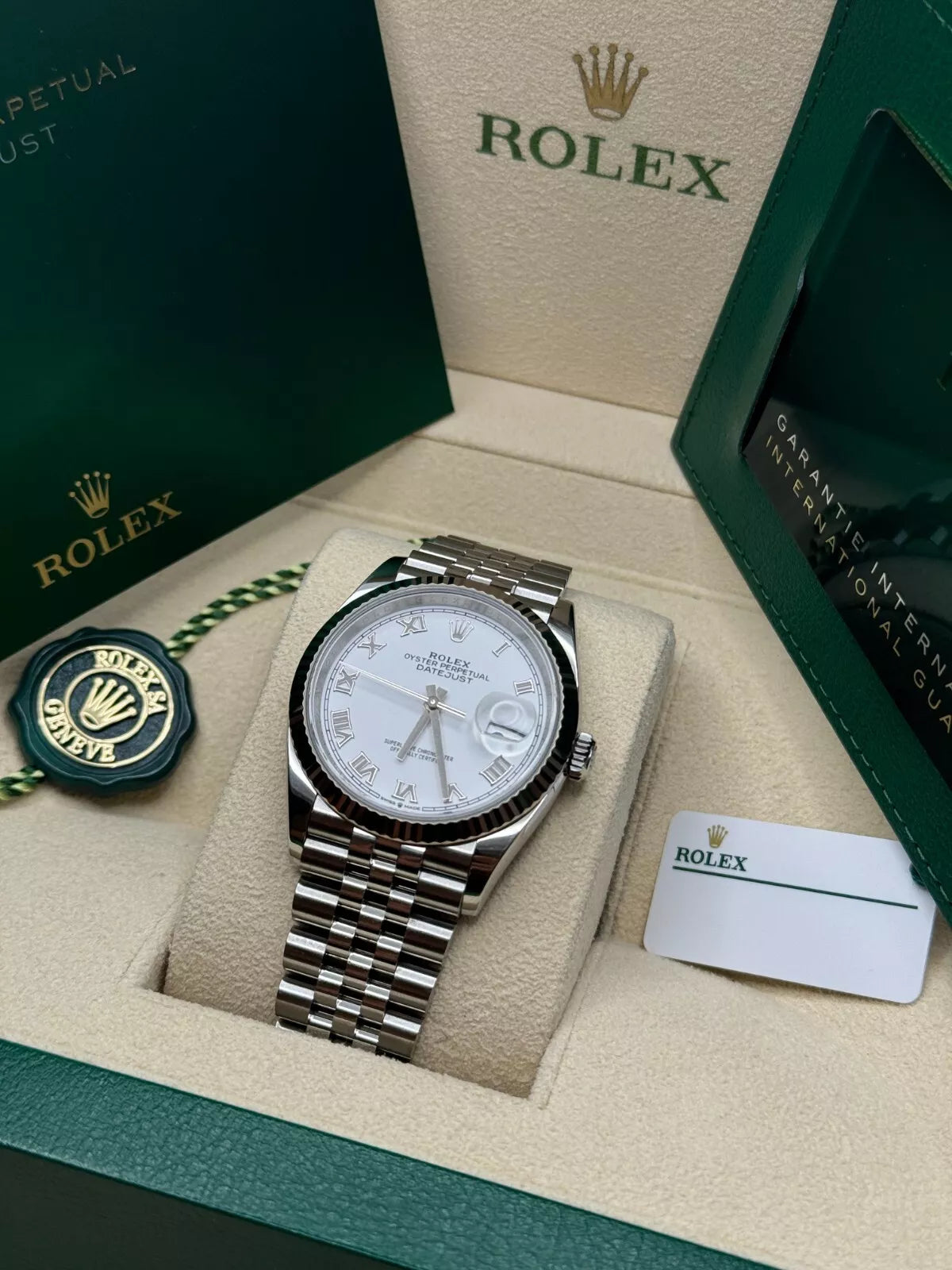 【1:1 Super Clone】 Datejust 41mm Smooth Bezel White Roman Dial Jubilee - 126300