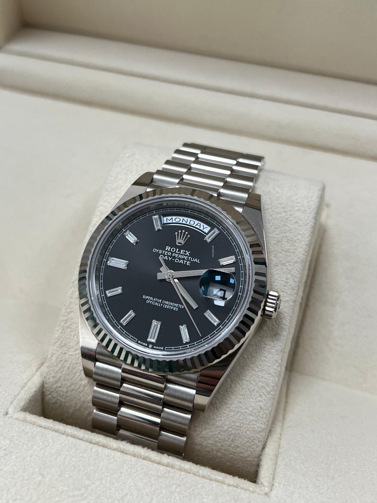 【1:1 Super Clone】  Day-Date 40mm  Black Diamonds Dial 228236-0004