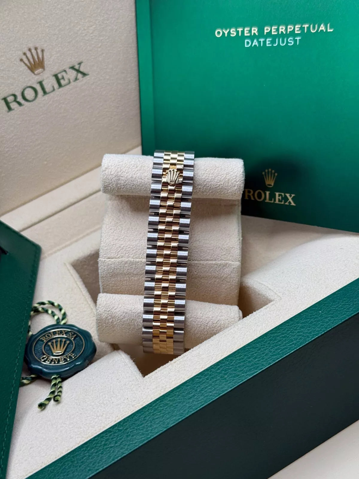 【1:1 Super Clone】 Datejust m278243-0023/0024 31mm Black Mother-of-Pearl Dial Yellow Rolesor Oyster Watch