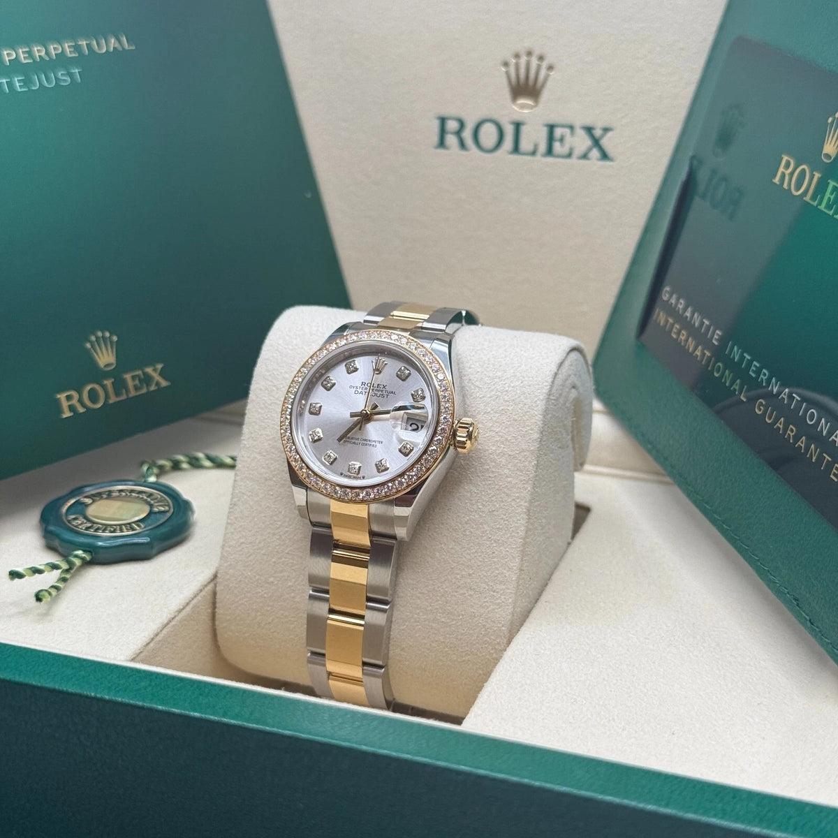【1:1 Super Clone】 Lady-Datejust 28mm 279383RBR Silver Diamond Dial Yellow Rolesor Oyster Bracelet