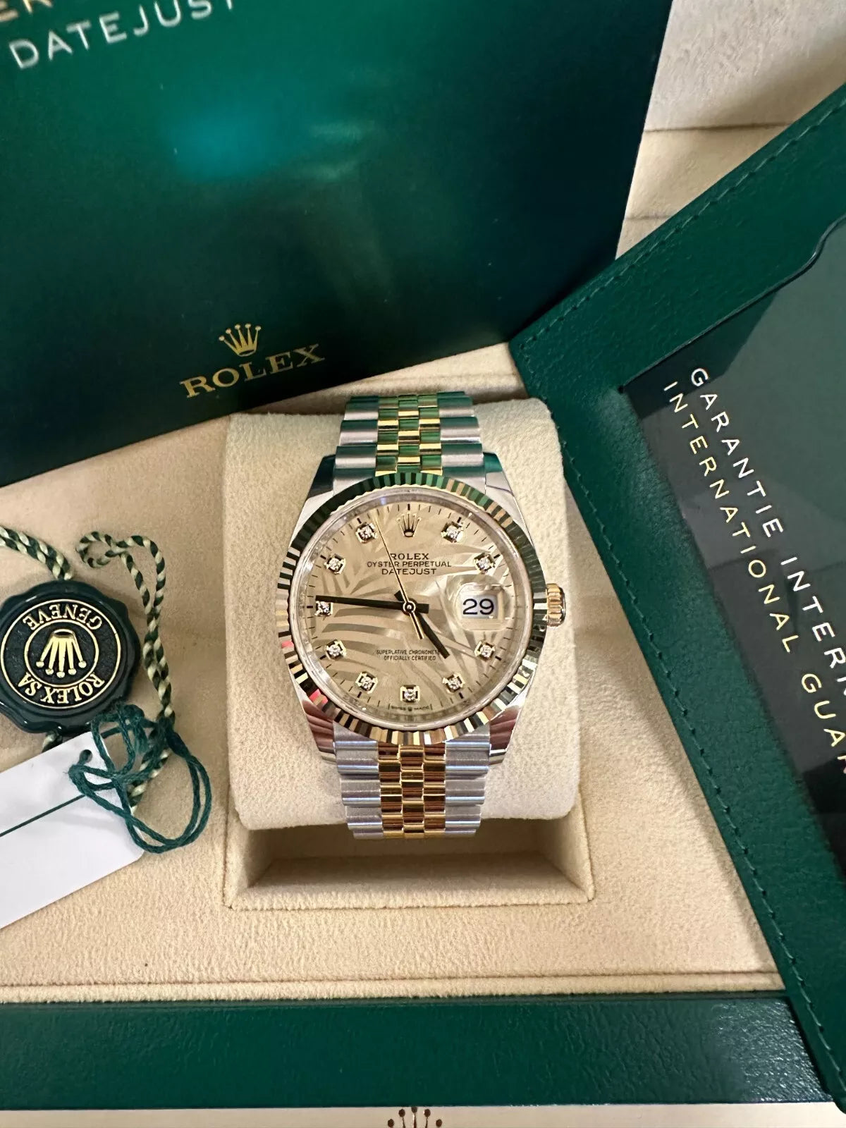【1:1 Super Clone】  Datejust 36mm 126233 Champagne Palm Motif Diamond Dial and Jubilee Bracelet Watch