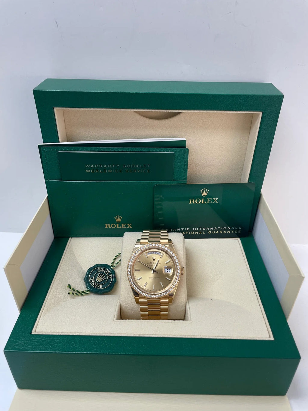 【1:1 Super Clone】 Day-Date 40mm Champaign Dial and Diamond Bezel Yellow Gold President Bracelet 228348RBR-0008